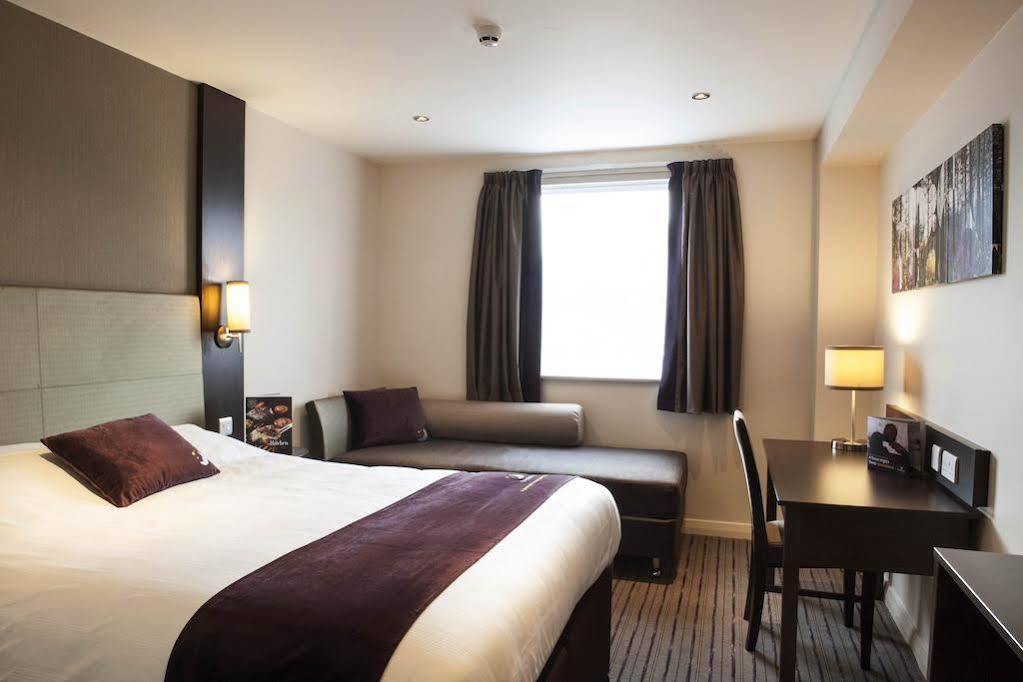 Premier Inn Stoke-On-Trent Exteriér fotografie